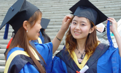 畢業后檔案與戶口仍在學校，第二年是否還算應屆生？擇業身份全解析